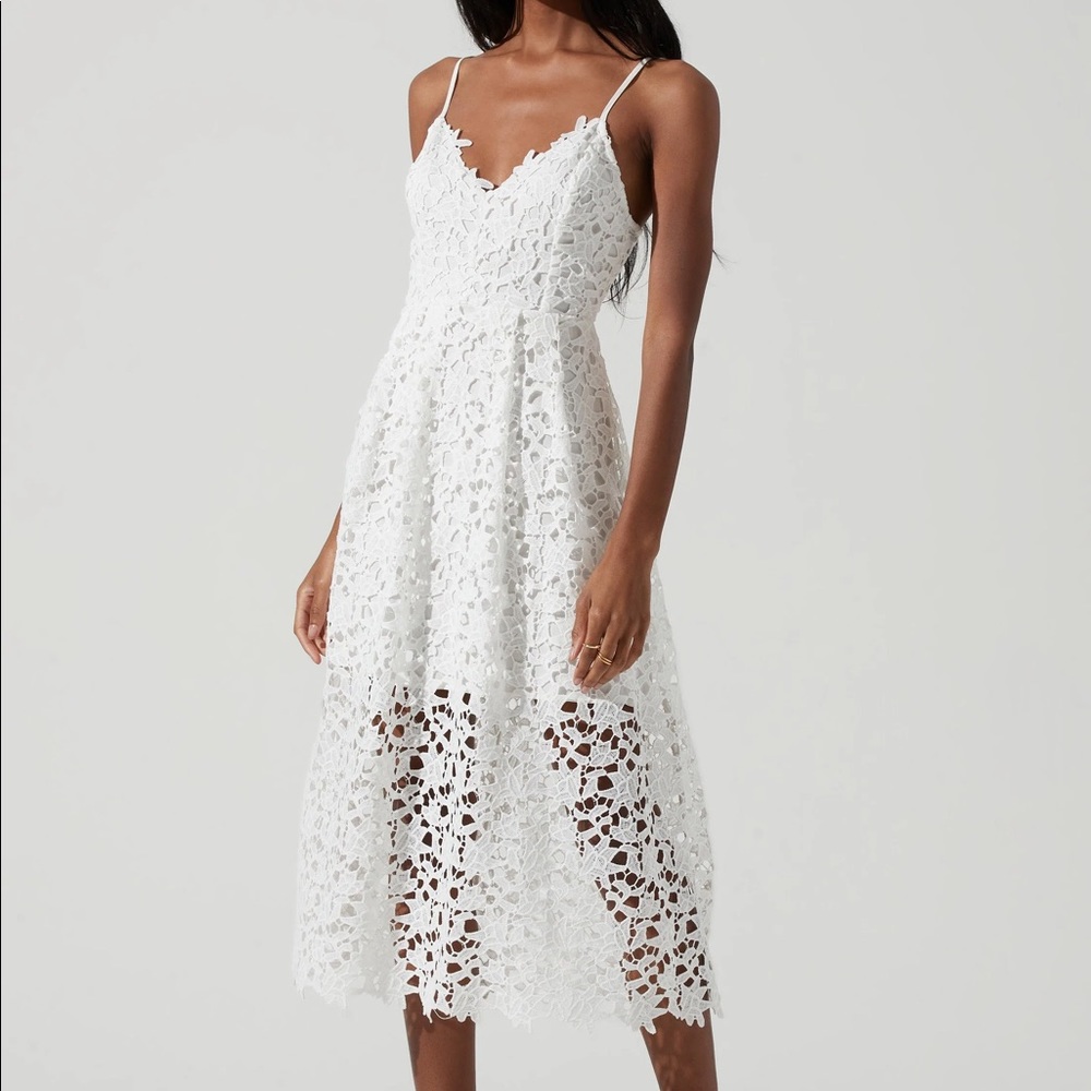 ASTR LACE MIDI DRESS - WHITE - MEDIUM